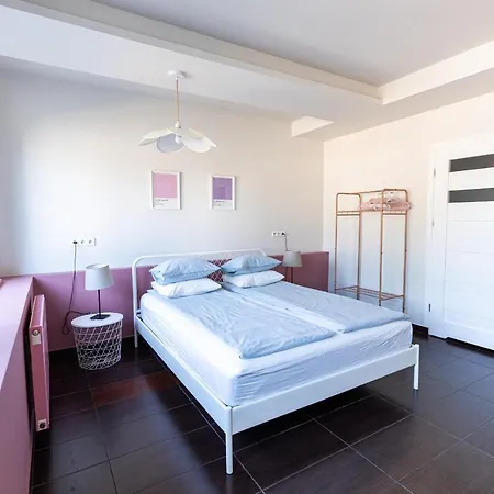 아파트 Modern House In Old Town Numero 5 *